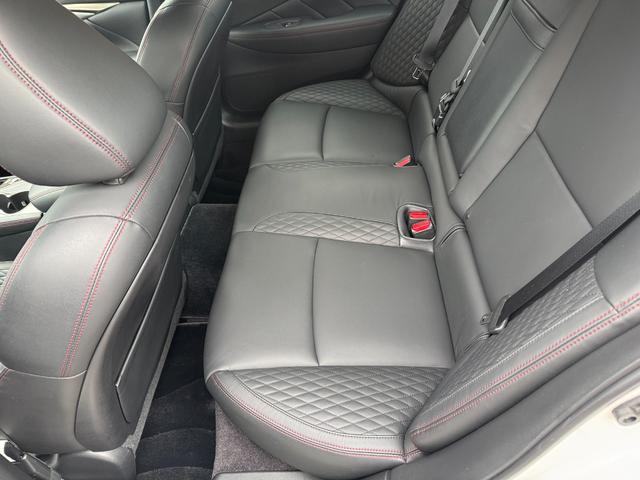 スカイライン ４００Ｒ　３リッター　Ｖ６ツインターボエンジン　ＡＤＶＡＮ　Ｒａｃｉｎｇ　ＧＴ　１９インチＡＷ　ＨＫＳスポーツマフラー　ＢＯＳＥサウンドシステム　純正サスペンション　ＥＴＣ　ドラレコ（44枚目）