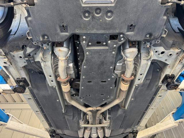 スカイライン ４００Ｒ　３リッター　Ｖ６ツインターボエンジン　ＡＤＶＡＮ　Ｒａｃｉｎｇ　ＧＴ　１９インチＡＷ　ＨＫＳスポーツマフラー　ＢＯＳＥサウンドシステム　純正サスペンション　ＥＴＣ　ドラレコ（53枚目）