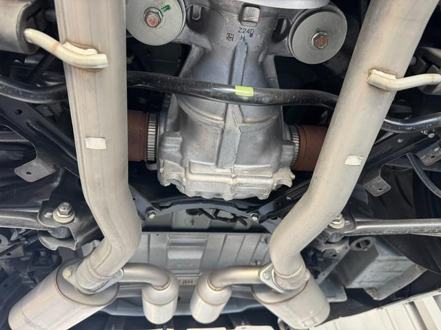 スカイライン ４００Ｒ　３リッター　Ｖ６ツインターボエンジン　ＡＤＶＡＮ　Ｒａｃｉｎｇ　ＧＴ　１９インチＡＷ　ＨＫＳスポーツマフラー　ＢＯＳＥサウンドシステム　純正サスペンション　ＥＴＣ　ドラレコ（56枚目）
