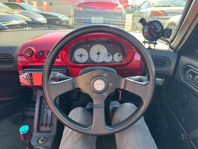 ＡＺ－１ ベースグレード　社外マフラー　ＷＯＲＫ製　ＶＳ１５ＡＷ　ＮＡＶＩＣ製車高調　純正リアウイングＡＵＴＯ　ＧＡＵＧＥ製　追加メーター　スズキスポーツＬＳＤ　水冷直列３気筒ＤＯＨＣ１２バルブＩＣターボ（3枚目）