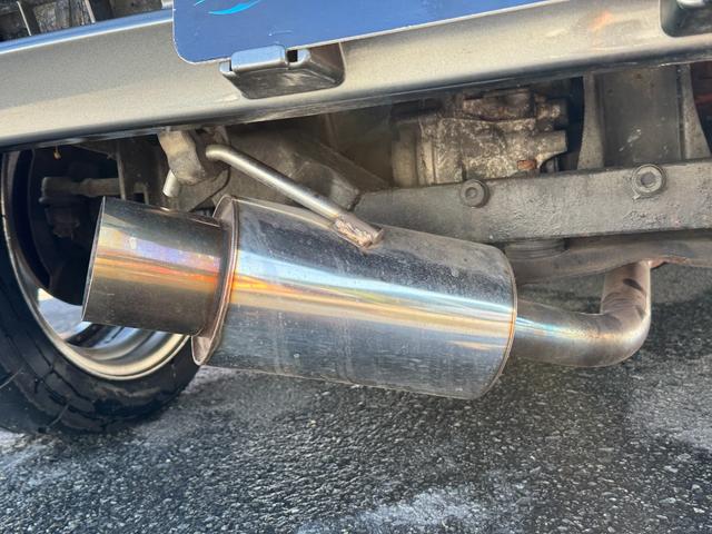 ＡＺ－１ ベースグレード　社外マフラー　ＷＯＲＫ製　ＶＳ１５ＡＷ　ＮＡＶＩＣ製車高調　純正リアウイングＡＵＴＯ　ＧＡＵＧＥ製　追加メーター　スズキスポーツＬＳＤ　水冷直列３気筒ＤＯＨＣ１２バルブＩＣターボ（11枚目）