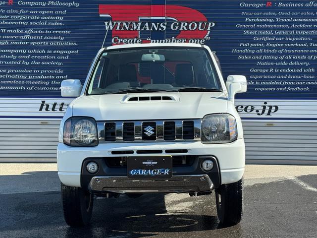 ジムニー ランドベンチャー　直列３気筒ＤＯＨＣインタークーラーターボエンジン　１６インチアルミホイール　純正マフラー　革シート　シートヒーター　ＥＴＣ　ドラレコ（6枚目）