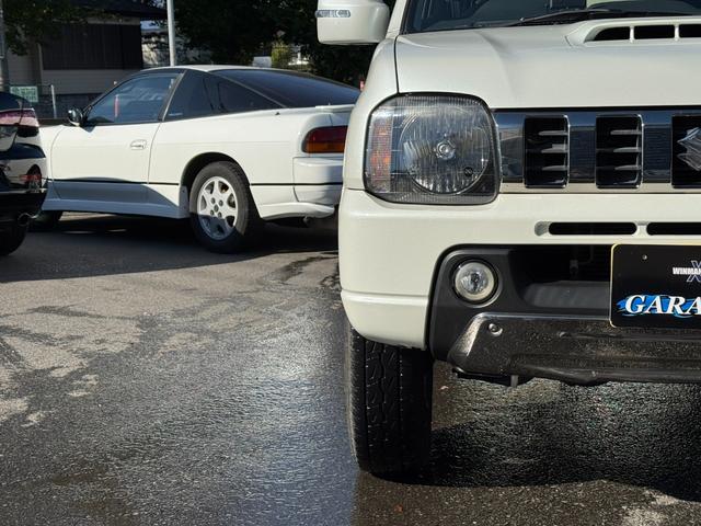 ジムニー ランドベンチャー　直列３気筒ＤＯＨＣインタークーラーターボエンジン　１６インチアルミホイール　純正マフラー　革シート　シートヒーター　ＥＴＣ　ドラレコ（15枚目）