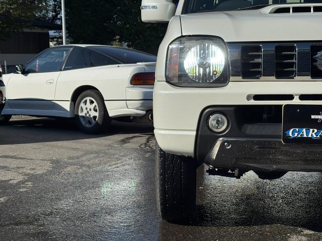 ジムニー ランドベンチャー　直列３気筒ＤＯＨＣインタークーラーターボエンジン　１６インチアルミホイール　純正マフラー　革シート　シートヒーター　ＥＴＣ　ドラレコ（17枚目）