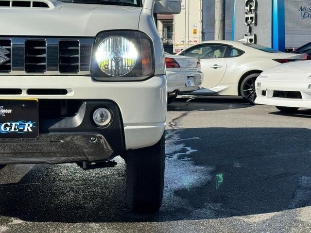 ジムニー ランドベンチャー　直列３気筒ＤＯＨＣインタークーラーターボエンジン　１６インチアルミホイール　純正マフラー　革シート　シートヒーター　ＥＴＣ　ドラレコ（18枚目）