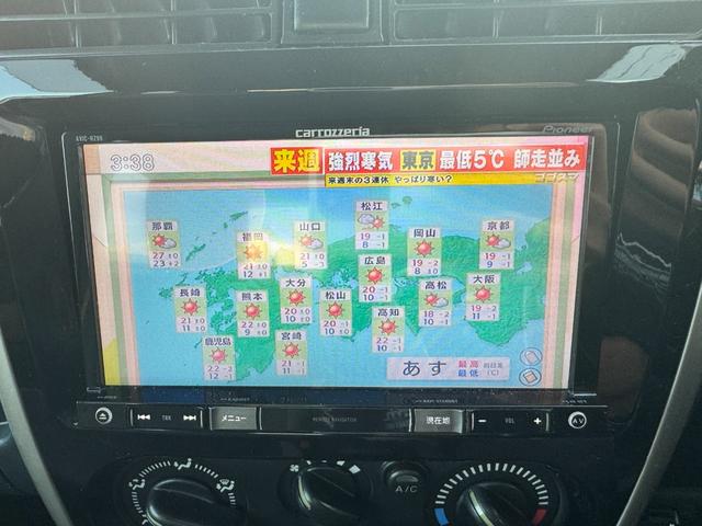 ジムニー ランドベンチャー　直列３気筒ＤＯＨＣインタークーラーターボエンジン　１６インチアルミホイール　純正マフラー　革シート　シートヒーター　ＥＴＣ　ドラレコ（28枚目）
