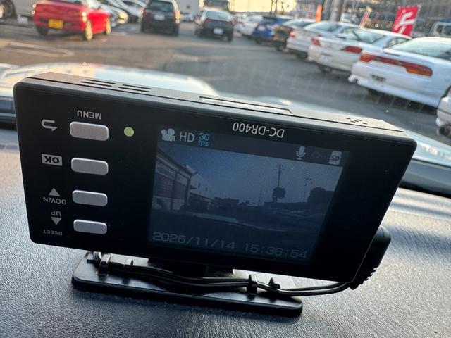 ジムニー ランドベンチャー　直列３気筒ＤＯＨＣインタークーラーターボエンジン　１６インチアルミホイール　純正マフラー　革シート　シートヒーター　ＥＴＣ　ドラレコ（29枚目）