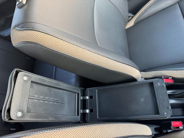 ジムニー ランドベンチャー　直列３気筒ＤＯＨＣインタークーラーターボエンジン　１６インチアルミホイール　純正マフラー　革シート　シートヒーター　ＥＴＣ　ドラレコ（38枚目）