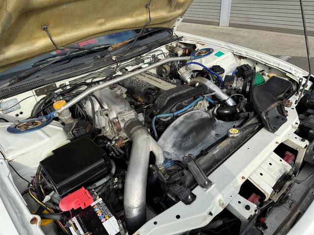 シルビア スペックＲ　柿本改マフラー　ＡＤＶＡＮ１７インチＡＷ　社外車高調　Ａｕｔｏ　Ｇａｕｇｅ　追加メーター　ＢＬＩＴＺ　追加メーター・ブーストコントローラー　ｍｏｍｏ製ステアリング　ＢＲＩＤＥシート　ＨＫＳエアクリ（4枚目）