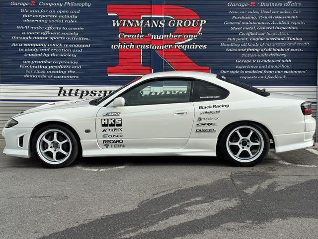 シルビア スペックＲ　柿本改マフラー　ＡＤＶＡＮ１７インチＡＷ　社外車高調　Ａｕｔｏ　Ｇａｕｇｅ　追加メーター　ＢＬＩＴＺ　追加メーター・ブーストコントローラー　ｍｏｍｏ製ステアリング　ＢＲＩＤＥシート　ＨＫＳエアクリ（10枚目）