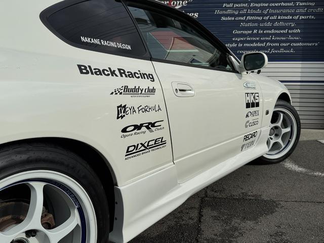 シルビア スペックＲ　柿本改マフラー　ＡＤＶＡＮ１７インチＡＷ　社外車高調　Ａｕｔｏ　Ｇａｕｇｅ　追加メーター　ＢＬＩＴＺ　追加メーター・ブーストコントローラー　ｍｏｍｏ製ステアリング　ＢＲＩＤＥシート　ＨＫＳエアクリ（12枚目）