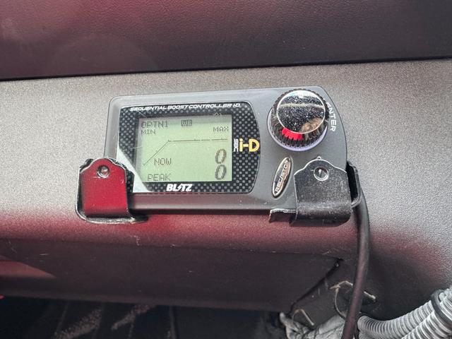 シルビア スペックＲ　柿本改マフラー　ＡＤＶＡＮ１７インチＡＷ　社外車高調　Ａｕｔｏ　Ｇａｕｇｅ　追加メーター　ＢＬＩＴＺ　追加メーター・ブーストコントローラー　ｍｏｍｏ製ステアリング　ＢＲＩＤＥシート　ＨＫＳエアクリ（32枚目）