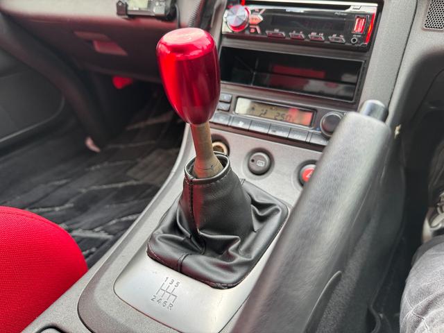 シルビア スペックＲ　柿本改マフラー　ＡＤＶＡＮ１７インチＡＷ　社外車高調　Ａｕｔｏ　Ｇａｕｇｅ　追加メーター　ＢＬＩＴＺ　追加メーター・ブーストコントローラー　ｍｏｍｏ製ステアリング　ＢＲＩＤＥシート　ＨＫＳエアクリ（37枚目）