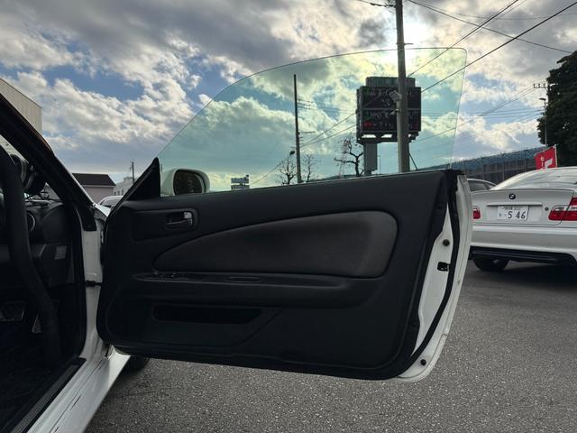 シルビア スペックＲ　柿本改マフラー　ＡＤＶＡＮ１７インチＡＷ　社外車高調　Ａｕｔｏ　Ｇａｕｇｅ　追加メーター　ＢＬＩＴＺ　追加メーター・ブーストコントローラー　ｍｏｍｏ製ステアリング　ＢＲＩＤＥシート　ＨＫＳエアクリ（48枚目）