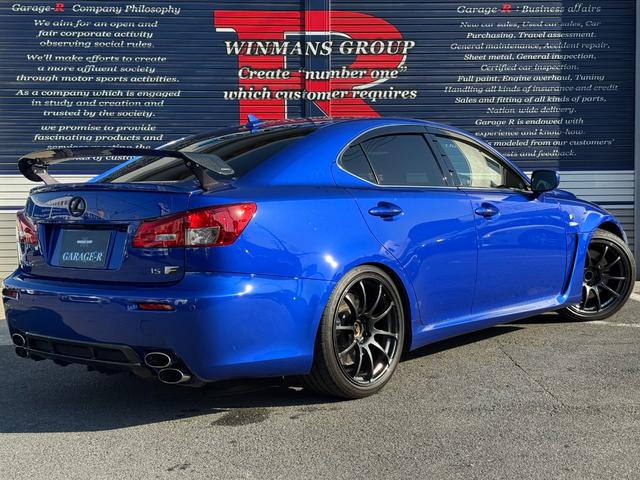 展示場には４０台前後の日産車が常に展示されており、常時お客様の喜んでいただける在庫車を用意しております！是非お問合せご来店お待ちしております。