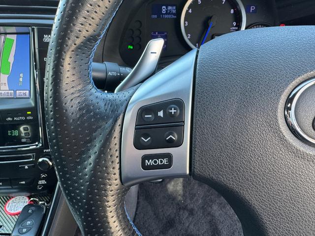 展示場には４０台前後の日産車が常に展示されており、常時お客様の喜んでいただける在庫車を用意しております！是非お問合せご来店お待ちしております。