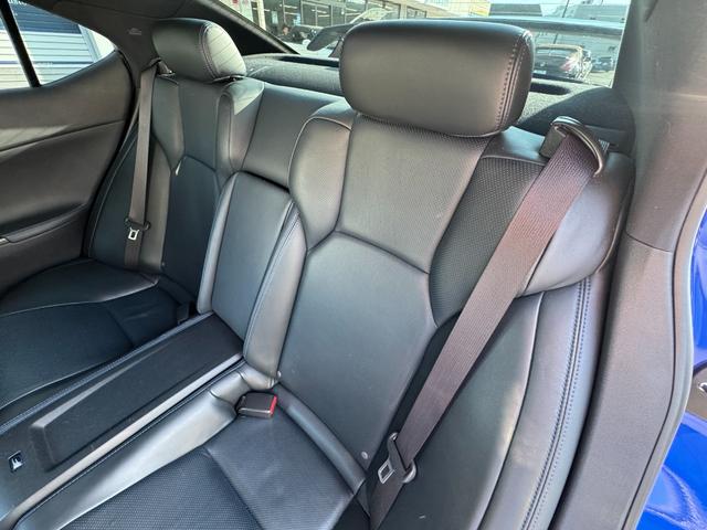 ガレージアール厚木店ではＬＩＮＥでのお問合せにも対応しております！ＱＲコードから登録して頂き詳細画像や状態についてなど、何でもどしどしお問合せ下さい！