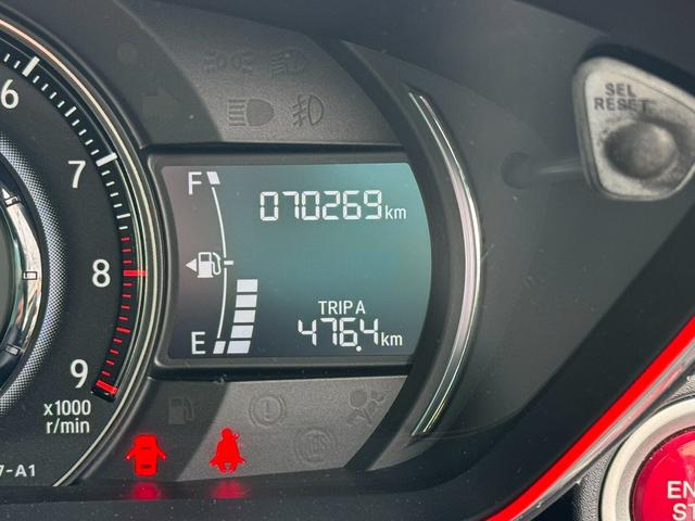 展示場には４０台前後の日産車が常に展示されており、常時お客様の喜んでいただける在庫車を用意しております！是非お問合せご来店お待ちしております。