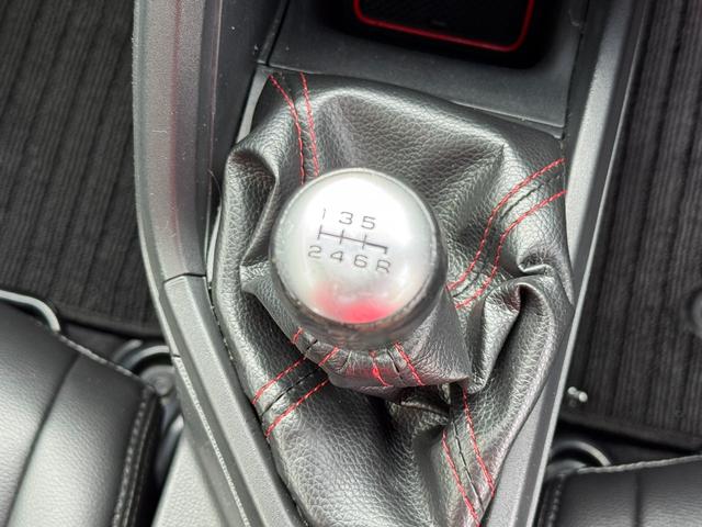 展示場には４０台前後の日産車が常に展示されており、常時お客様の喜んでいただける在庫車を用意しております！是非お問合せご来店お待ちしております。