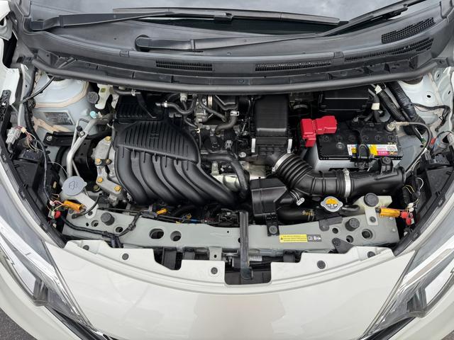 ノート ニスモ　Ｓ　純正マフラー　純正シート　ＮＩＳＭＯメーター　純正１７インチＡＷ　日産純正ナビ　フルセグ　Ｂｌｕｅｔｏｏｔｈ機能　ドライブレコーダー（3枚目）