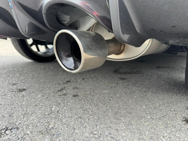 ノート ニスモ　Ｓ　純正マフラー　純正シート　ＮＩＳＭＯメーター　純正１７インチＡＷ　日産純正ナビ　フルセグ　Ｂｌｕｅｔｏｏｔｈ機能　ドライブレコーダー（8枚目）