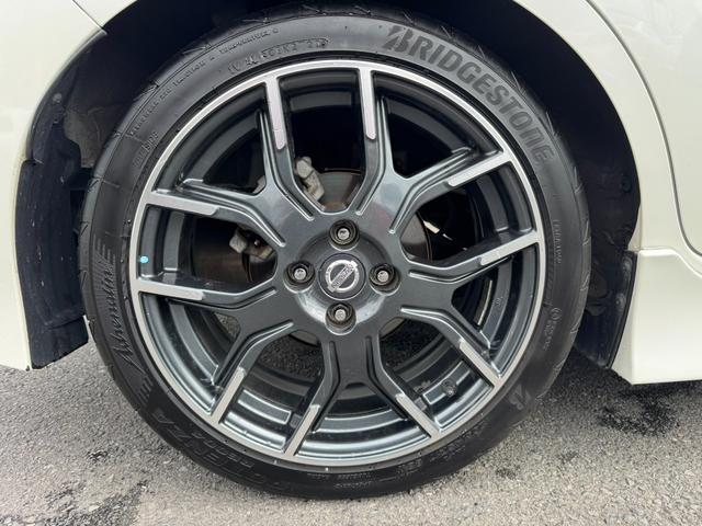 ノート ニスモ　Ｓ　純正マフラー　純正シート　ＮＩＳＭＯメーター　純正１７インチＡＷ　日産純正ナビ　フルセグ　Ｂｌｕｅｔｏｏｔｈ機能　ドライブレコーダー（11枚目）