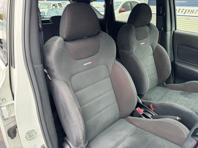 ノート ニスモ　Ｓ　純正マフラー　純正シート　ＮＩＳＭＯメーター　純正１７インチＡＷ　日産純正ナビ　フルセグ　Ｂｌｕｅｔｏｏｔｈ機能　ドライブレコーダー（19枚目）