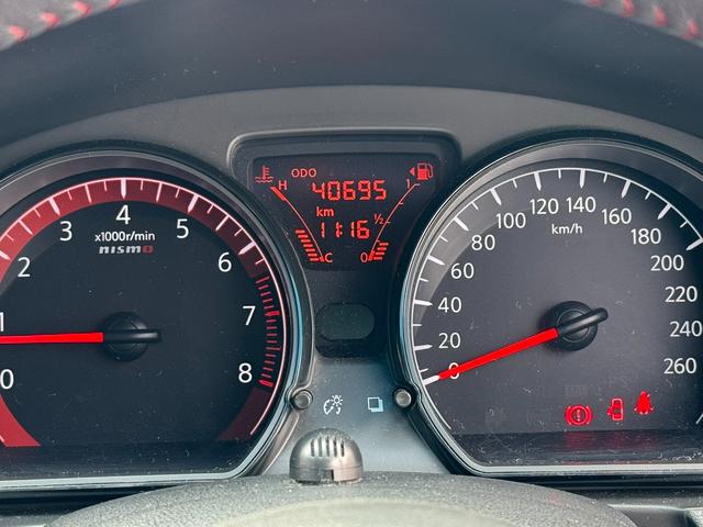 ノート ニスモ　Ｓ　純正マフラー　純正シート　ＮＩＳＭＯメーター　純正１７インチＡＷ　日産純正ナビ　フルセグ　Ｂｌｕｅｔｏｏｔｈ機能　ドライブレコーダー（24枚目）