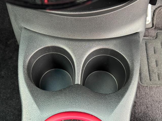 ノート ニスモ　Ｓ　純正マフラー　純正シート　ＮＩＳＭＯメーター　純正１７インチＡＷ　日産純正ナビ　フルセグ　Ｂｌｕｅｔｏｏｔｈ機能　ドライブレコーダー（32枚目）
