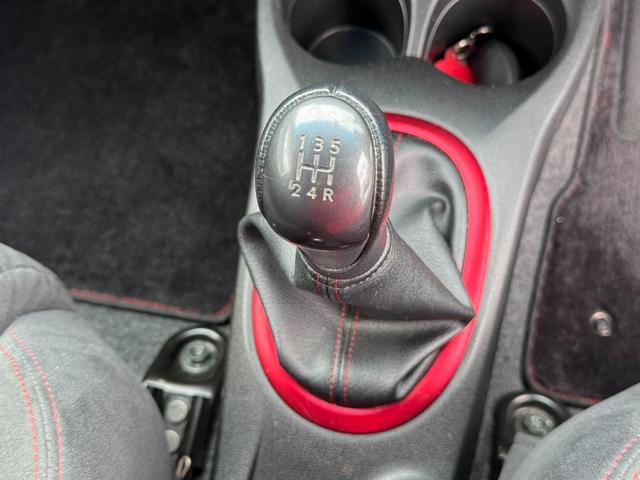 ノート ニスモ　Ｓ　純正マフラー　純正シート　ＮＩＳＭＯメーター　純正１７インチＡＷ　日産純正ナビ　フルセグ　Ｂｌｕｅｔｏｏｔｈ機能　ドライブレコーダー（33枚目）