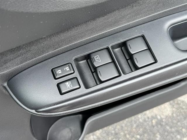 ノート ニスモ　Ｓ　純正マフラー　純正シート　ＮＩＳＭＯメーター　純正１７インチＡＷ　日産純正ナビ　フルセグ　Ｂｌｕｅｔｏｏｔｈ機能　ドライブレコーダー（36枚目）