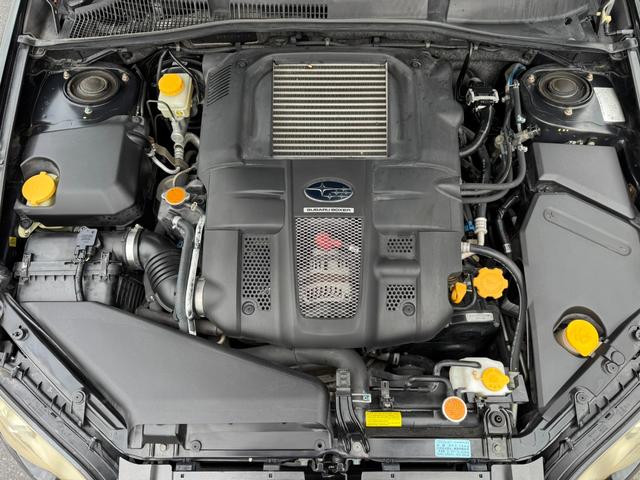 レガシィツーリングワゴン ２．０ＧＴアルカンターラセレクション　純正ビルシュタインサスペンション　純正マフラー　純正１７インチＡＷ　純正パワーシート　純正ステアリング　Ｓｔｒａｄａナビ　ＥＴＣ　ＭＴモード付（3枚目）