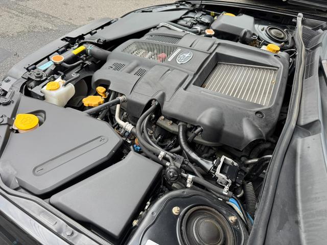 レガシィツーリングワゴン ２．０ＧＴアルカンターラセレクション　純正ビルシュタインサスペンション　純正マフラー　純正１７インチＡＷ　純正パワーシート　純正ステアリング　Ｓｔｒａｄａナビ　ＥＴＣ　ＭＴモード付（16枚目）