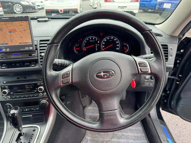 レガシィツーリングワゴン ２．０ＧＴアルカンターラセレクション　純正ビルシュタインサスペンション　純正マフラー　純正１７インチＡＷ　純正パワーシート　純正ステアリング　Ｓｔｒａｄａナビ　ＥＴＣ　ＭＴモード付（24枚目）