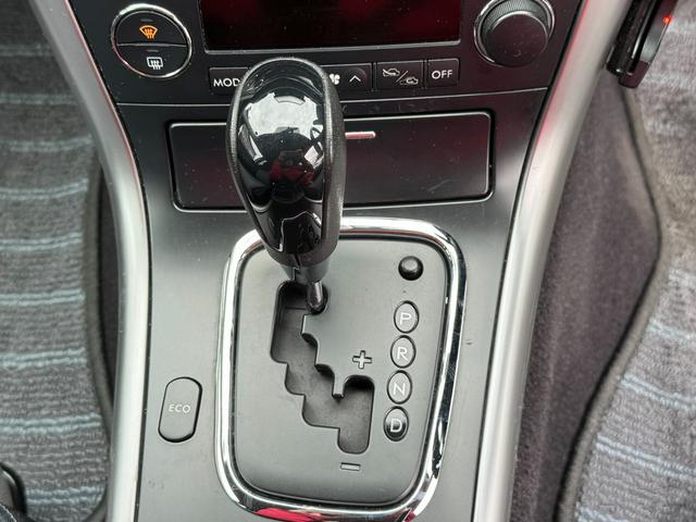 レガシィツーリングワゴン ２．０ＧＴアルカンターラセレクション　純正ビルシュタインサスペンション　純正マフラー　純正１７インチＡＷ　純正パワーシート　純正ステアリング　Ｓｔｒａｄａナビ　ＥＴＣ　ＭＴモード付（32枚目）