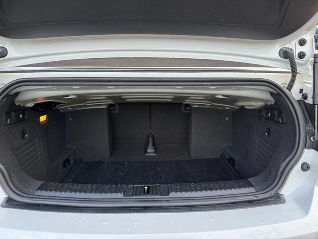 ゴルフカブリオレ エクスクルーシブ　１．４Ｌ　直列４気筒ＤＯＨＣツインチャージャーエンジン　オープン仕様　純正サスペンション　純正マフラー　クラリオン製　ナビ　バックモニター付　ＥＴＣ（36枚目）