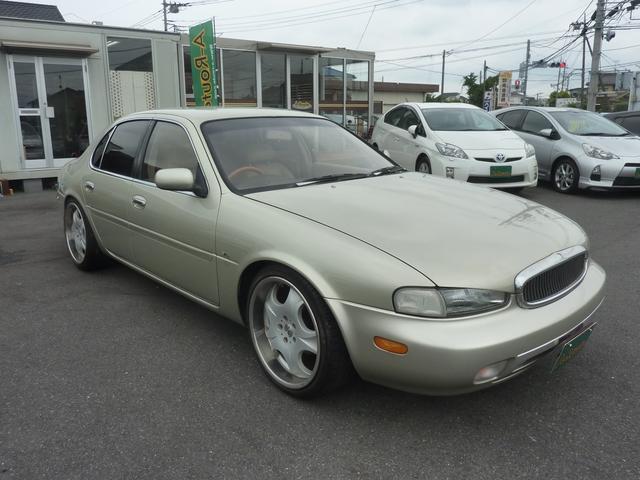 レパードＪ．フェリー タイプＬ　現状販売車　バットフェイス加工ボンネット　車高調　ベージュ革シート　実走行６４，９９６ｋｍ　１９インチアルミ　爆音マフラー　タイミングベルト交換済み　ウッドパネル＆ウッドＭＯＭＯステ（5枚目）