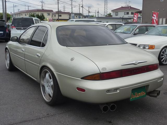 レパードＪ．フェリー タイプＬ　現状販売車　バットフェイス加工ボンネット　車高調　ベージュ革シート　実走行６４，９９６ｋｍ　１９インチアルミ　爆音マフラー　タイミングベルト交換済み　ウッドパネル＆ウッドＭＯＭＯステ（6枚目）