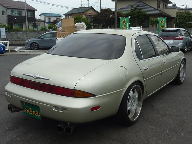 レパードＪ．フェリー タイプＬ　現状販売車　バットフェイス加工ボンネット　車高調　ベージュ革シート　実走行６４，９９６ｋｍ　１９インチアルミ　爆音マフラー　タイミングベルト交換済み　ウッドパネル＆ウッドＭＯＭＯステ（8枚目）