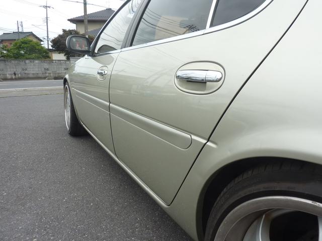 レパードＪ．フェリー タイプＬ　現状販売車　バットフェイス加工ボンネット　車高調　ベージュ革シート　実走行６４，９９６ｋｍ　１９インチアルミ　爆音マフラー　タイミングベルト交換済み　ウッドパネル＆ウッドＭＯＭＯステ（15枚目）