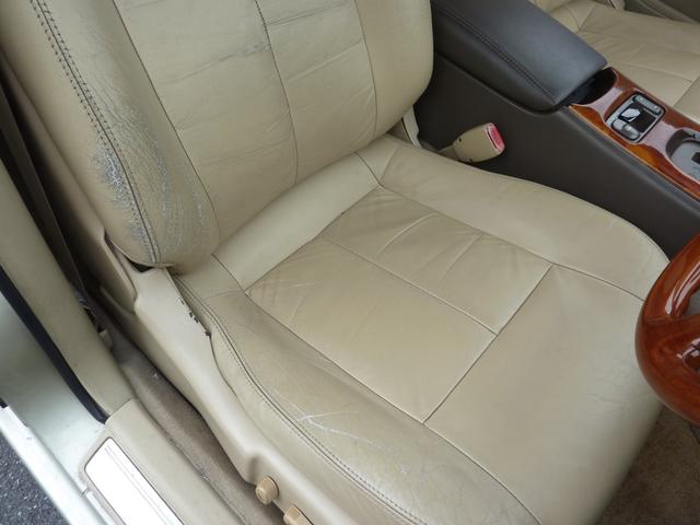 レパードＪ．フェリー タイプＬ　現状販売車　バットフェイス加工ボンネット　車高調　ベージュ革シート　実走行６４，９９６ｋｍ　１９インチアルミ　爆音マフラー　タイミングベルト交換済み　ウッドパネル＆ウッドＭＯＭＯステ（43枚目）