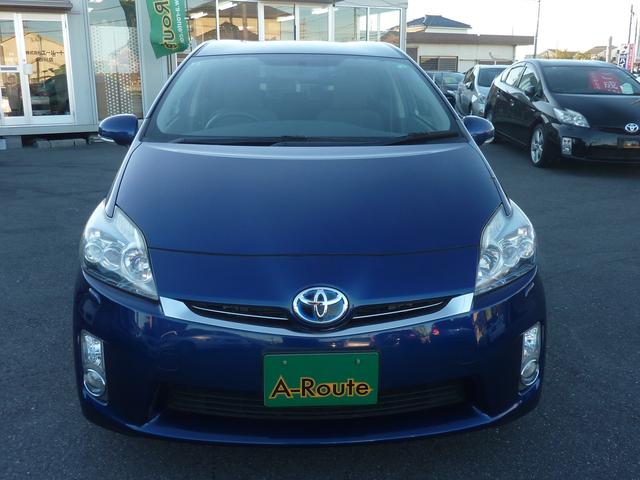 プリウス Ｓツーリングセレクション　禁煙車　純正ＳＤナビ　ＢＬＵＥＴＯＯＴＨ　バックカメラ　フルセグ　ダウンサス　ガナドールマフラー　ＬＥＤヘッドライト　純正１７インチアルミ　実走行３３，１０１ｋｍ（15枚目）