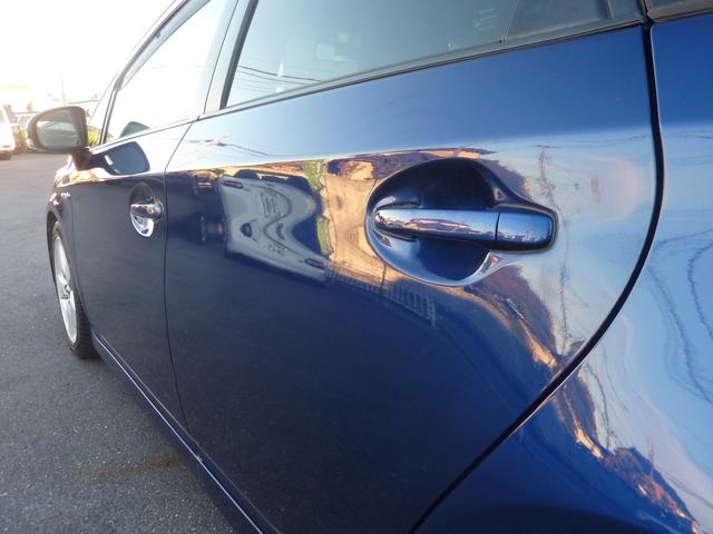 プリウス Ｓツーリングセレクション　禁煙車　純正ＳＤナビ　ＢＬＵＥＴＯＯＴＨ　バックカメラ　フルセグ　ダウンサス　ガナドールマフラー　ＬＥＤヘッドライト　純正１７インチアルミ　実走行３３，１０１ｋｍ（25枚目）