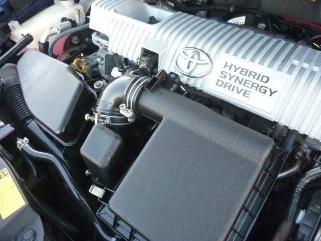 プリウス Ｓツーリングセレクション　禁煙車　純正ＳＤナビ　ＢＬＵＥＴＯＯＴＨ　バックカメラ　フルセグ　ダウンサス　ガナドールマフラー　ＬＥＤヘッドライト　純正１７インチアルミ　実走行３３，１０１ｋｍ（32枚目）