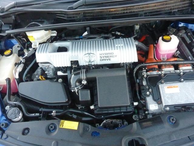 プリウス Ｓツーリングセレクション　禁煙車　純正ＳＤナビ　ＢＬＵＥＴＯＯＴＨ　バックカメラ　フルセグ　ダウンサス　ガナドールマフラー　ＬＥＤヘッドライト　純正１７インチアルミ　実走行３３，１０１ｋｍ（33枚目）
