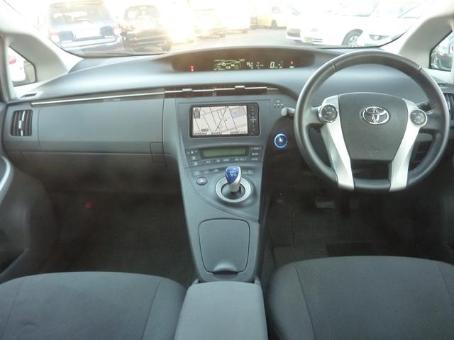 プリウス Ｓツーリングセレクション　禁煙車　純正ＳＤナビ　ＢＬＵＥＴＯＯＴＨ　バックカメラ　フルセグ　ダウンサス　ガナドールマフラー　ＬＥＤヘッドライト　純正１７インチアルミ　実走行３３，１０１ｋｍ（37枚目）