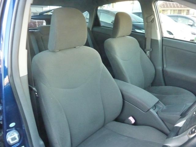 プリウス Ｓツーリングセレクション　禁煙車　純正ＳＤナビ　ＢＬＵＥＴＯＯＴＨ　バックカメラ　フルセグ　ダウンサス　ガナドールマフラー　ＬＥＤヘッドライト　純正１７インチアルミ　実走行３３，１０１ｋｍ（50枚目）