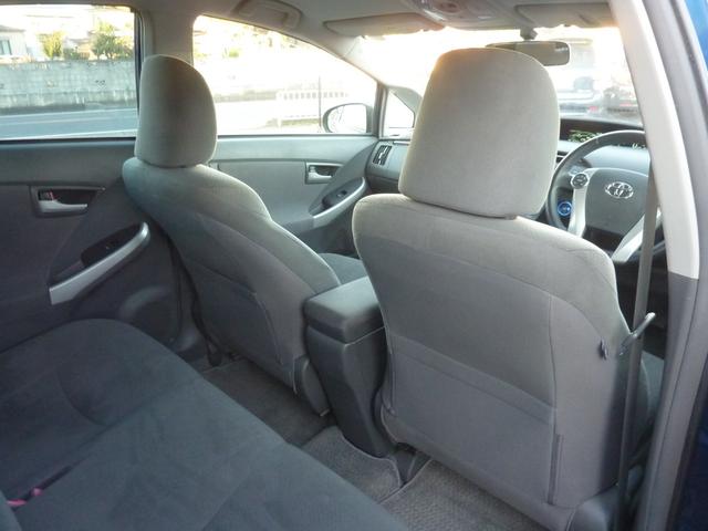 プリウス Ｓツーリングセレクション　禁煙車　純正ＳＤナビ　ＢＬＵＥＴＯＯＴＨ　バックカメラ　フルセグ　ダウンサス　ガナドールマフラー　ＬＥＤヘッドライト　純正１７インチアルミ　実走行３３，１０１ｋｍ（57枚目）