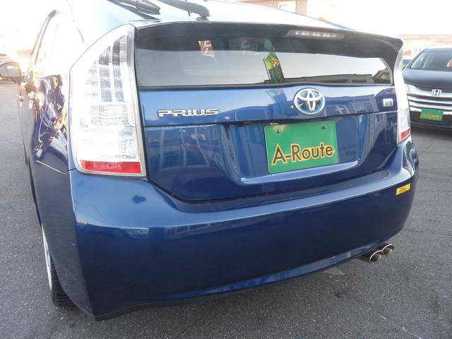 プリウス Ｓツーリングセレクション　禁煙車　純正ＳＤナビ　ＢＬＵＥＴＯＯＴＨ　バックカメラ　フルセグ　ダウンサス　ガナドールマフラー　ＬＥＤヘッドライト　純正１７インチアルミ　実走行３３，１０１ｋｍ（74枚目）