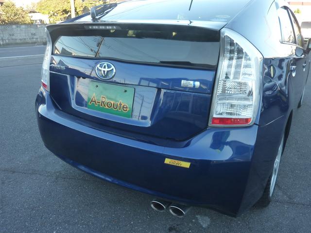 プリウス Ｓツーリングセレクション　禁煙車　純正ＳＤナビ　ＢＬＵＥＴＯＯＴＨ　バックカメラ　フルセグ　ダウンサス　ガナドールマフラー　ＬＥＤヘッドライト　純正１７インチアルミ　実走行３３，１０１ｋｍ（75枚目）